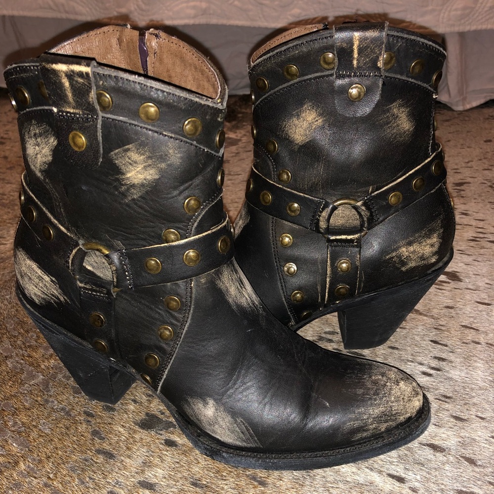Old Gringo Distressed Black Stud Booties